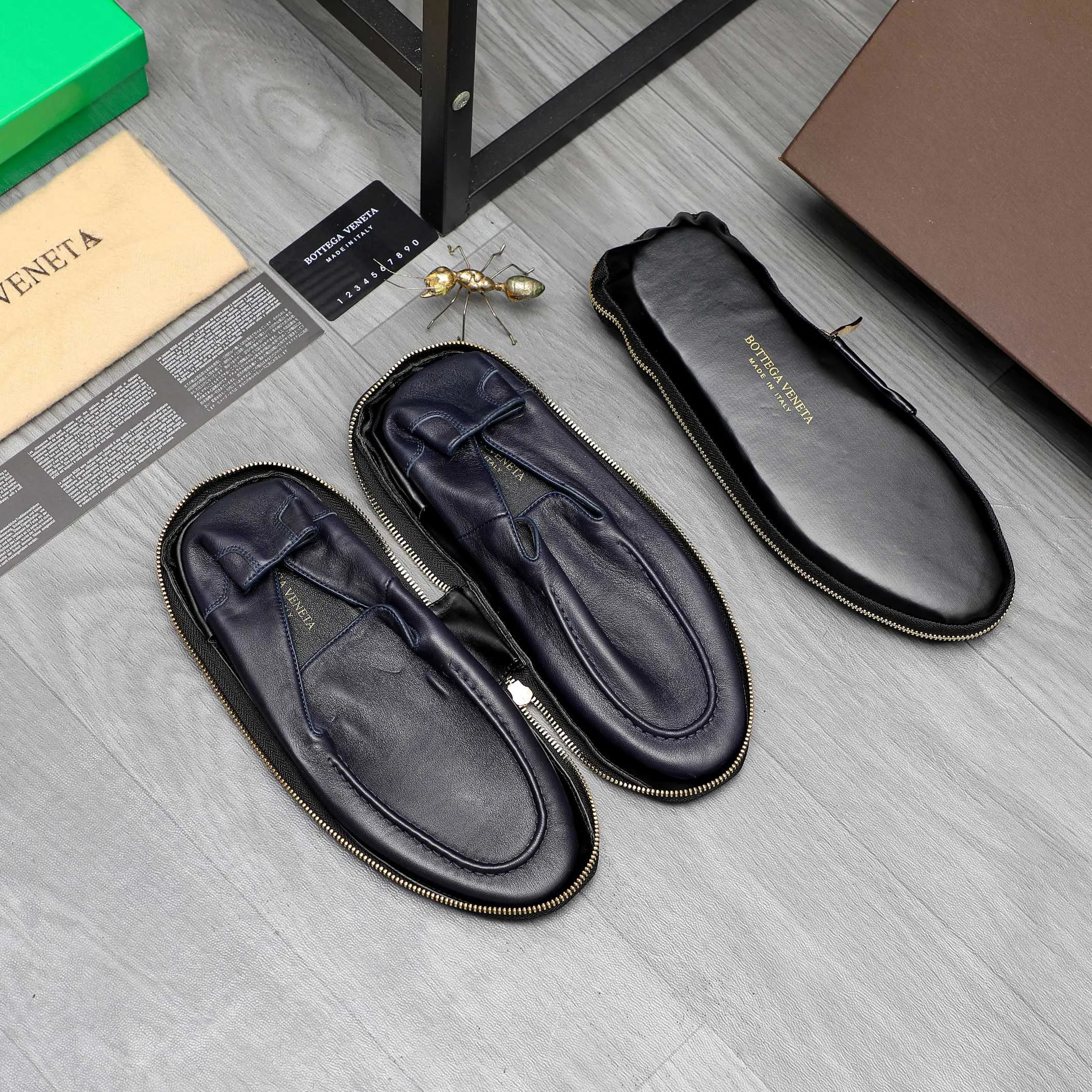 Men's shoes 💰460 Product trademark: BV "Bottega Veneta" soft leather slip-on men's shoes Regular size: 39-45 Product materials: Selected high-quality cowhide upper, cowhide lining, original outsole